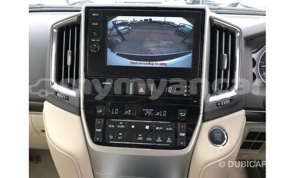 Buy Import Toyota Land Cruiser White Car in Import - Dubai in Ayeyarwady Buy Import Toyota Land Cruiser White Car in Import - Dubai in Ayeyarwady