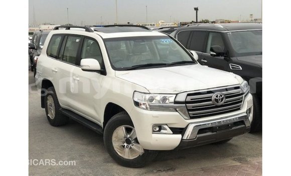 Acheter Import Voiture Toyota Land Cruiser Blanc à Import - Dubai, #<Region:0x000000000c5121b8> Acheter Import Voiture Toyota Land Cruiser Blanc à Import - Dubai, #<Region:0x000000000c5121b8>