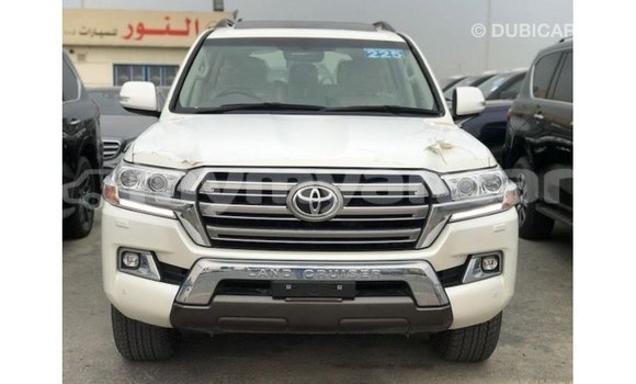 Acheter Import Voiture Toyota Land Cruiser Blanc à Import - Dubai, #<Region:0x000000000c5121b8> Acheter Import Voiture Toyota Land Cruiser Blanc à Import - Dubai, #<Region:0x000000000c5121b8>