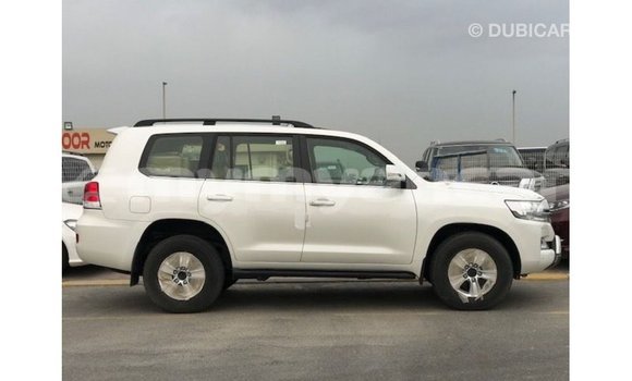 Acheter Import Voiture Toyota Land Cruiser Blanc à Import - Dubai, #<Region:0x000000000c5121b8> Acheter Import Voiture Toyota Land Cruiser Blanc à Import - Dubai, #<Region:0x000000000c5121b8>