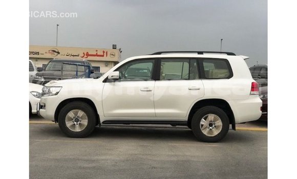Acheter Import Voiture Toyota Land Cruiser Blanc à Import - Dubai, #<Region:0x000000000c5121b8> Acheter Import Voiture Toyota Land Cruiser Blanc à Import - Dubai, #<Region:0x000000000c5121b8>