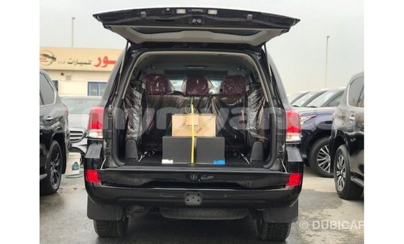 Buy Import Toyota Land Cruiser Black Car in Import - Dubai in Ayeyarwady Buy Import Toyota Land Cruiser Black Car in Import - Dubai in Ayeyarwady