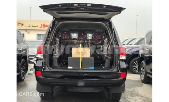 သွင်းကုန် Toyota Land Cruiser Black ကား Import - Dubai Ayeyarwady သွင်းကုန် Toyota Land Cruiser Black ကား Import - Dubai Ayeyarwady