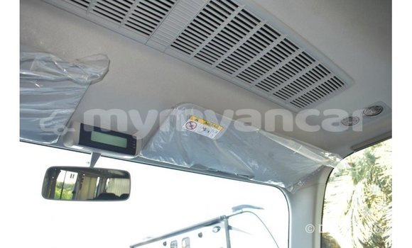 သွင်းကုန် Toyota Coaster White ကား Import - Dubai Ayeyarwady သွင်းကုန် Toyota Coaster White ကား Import - Dubai Ayeyarwady