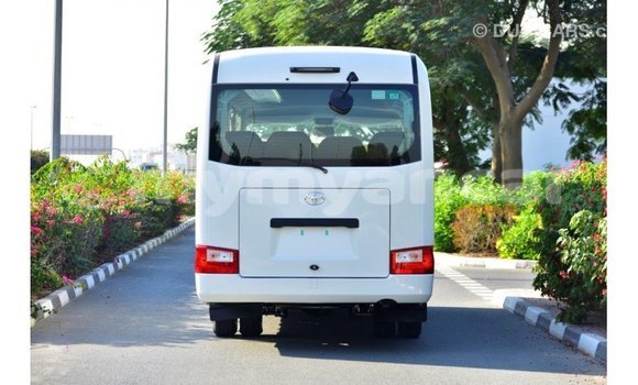သွင်းကုန် Toyota Coaster White ကား Import - Dubai Ayeyarwady သွင်းကုန် Toyota Coaster White ကား Import - Dubai Ayeyarwady