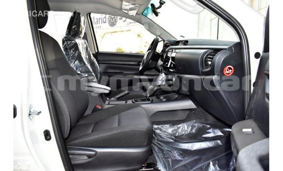 Buy Import Toyota Hilux White Car in Import - Dubai in Ayeyarwady Buy Import Toyota Hilux White Car in Import - Dubai in Ayeyarwady