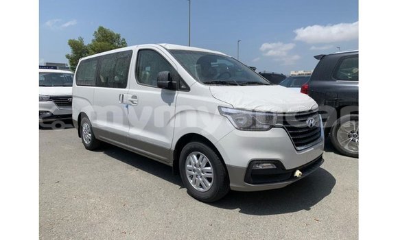 Buy Import Hyundai Accent White Car in Import - Dubai in Ayeyarwady Buy Import Hyundai Accent White Car in Import - Dubai in Ayeyarwady