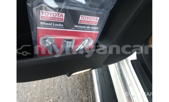 Buy Import Toyota 4Runner White Car in Import - Dubai in Ayeyarwady Buy Import Toyota 4Runner White Car in Import - Dubai in Ayeyarwady