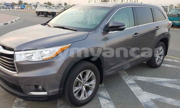Buy Import Toyota Highlander Other Car in Import - Dubai in Ayeyarwady Buy Import Toyota Highlander Other Car in Import - Dubai in Ayeyarwady