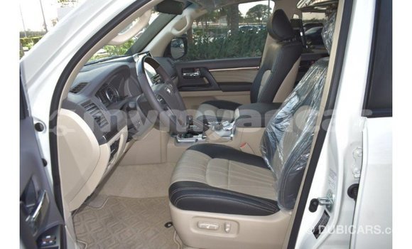 Buy Import Toyota Land Cruiser White Car in Import - Dubai in Ayeyarwady Buy Import Toyota Land Cruiser White Car in Import - Dubai in Ayeyarwady