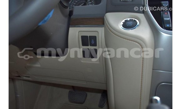 Buy Import Toyota Land Cruiser White Car in Import - Dubai in Ayeyarwady Buy Import Toyota Land Cruiser White Car in Import - Dubai in Ayeyarwady