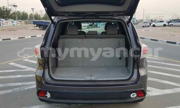 Buy Import Toyota Highlander Other Car in Import - Dubai in Ayeyarwady Buy Import Toyota Highlander Other Car in Import - Dubai in Ayeyarwady