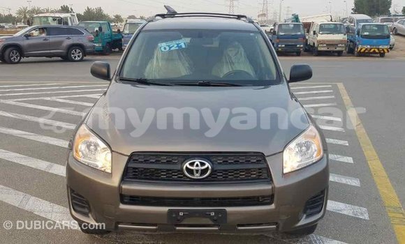 Buy Import Toyota HiAce Brown Truck in Import - Dubai in Ayeyarwady Buy Import Toyota HiAce Brown Truck in Import - Dubai in Ayeyarwady