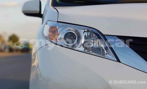 Buy Import Toyota Sienna White Car in Import - Dubai in Ayeyarwady Buy Import Toyota Sienna White Car in Import - Dubai in Ayeyarwady