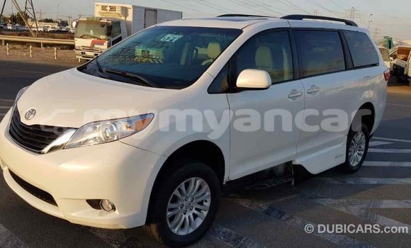 Buy Import Toyota Sienna White Car in Import - Dubai in Ayeyarwady Buy Import Toyota Sienna White Car in Import - Dubai in Ayeyarwady