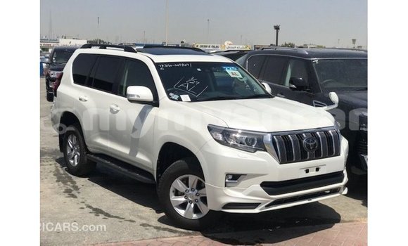 သွင်းကုန် Toyota Prado White ကား Import - Dubai Ayeyarwady သွင်းကုန် Toyota Prado White ကား Import - Dubai Ayeyarwady
