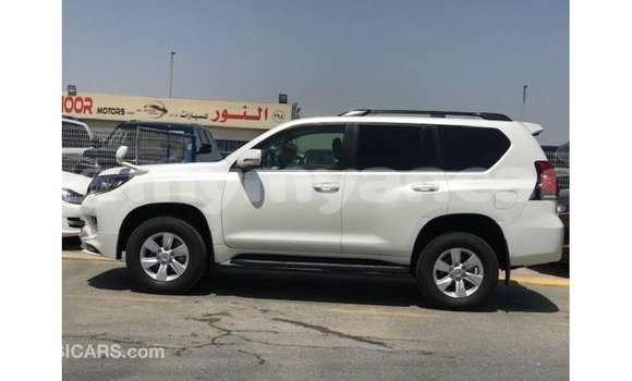 သွင်းကုန် Toyota Prado White ကား Import - Dubai Ayeyarwady သွင်းကုန် Toyota Prado White ကား Import - Dubai Ayeyarwady