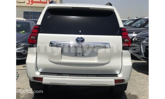 သွင်းကုန် Toyota Prado White ကား Import - Dubai Ayeyarwady သွင်းကုန် Toyota Prado White ကား Import - Dubai Ayeyarwady