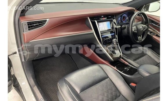 သွင်းကုန် Toyota Harrier White ကား Import - Dubai Ayeyarwady သွင်းကုန် Toyota Harrier White ကား Import - Dubai Ayeyarwady