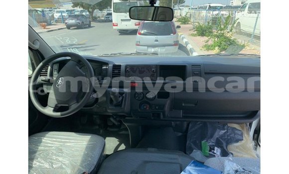 Buy Import Toyota Hiace White Car in Import - Dubai in Ayeyarwady Buy Import Toyota Hiace White Car in Import - Dubai in Ayeyarwady