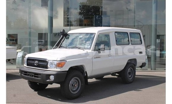 Buy Import Toyota Land Cruiser White Car in Import - Dubai in Ayeyarwady Buy Import Toyota Land Cruiser White Car in Import - Dubai in Ayeyarwady