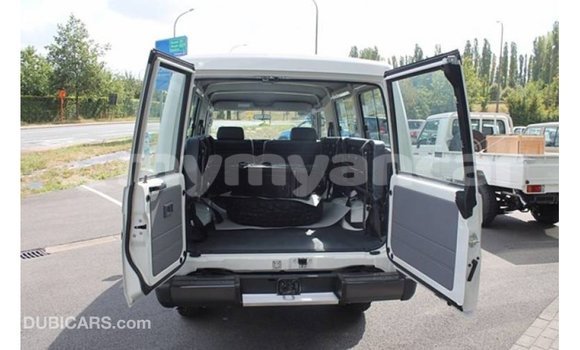 Buy Import Toyota Land Cruiser White Car in Import - Dubai in Ayeyarwady Buy Import Toyota Land Cruiser White Car in Import - Dubai in Ayeyarwady