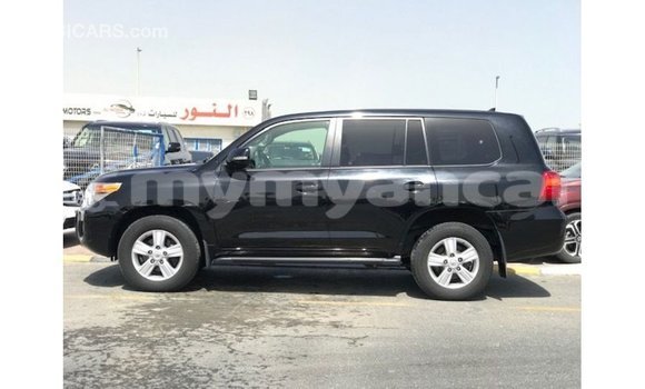 သွင်းကုန် Toyota Land Cruiser Black ကား Import - Dubai Ayeyarwady သွင်းကုန် Toyota Land Cruiser Black ကား Import - Dubai Ayeyarwady