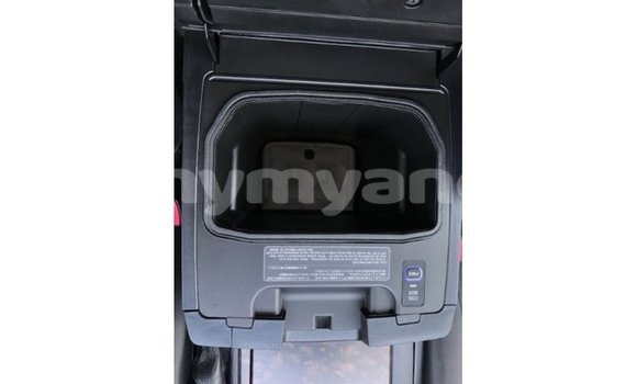 သွင်းကုန် Toyota Land Cruiser Black ကား Import - Dubai Ayeyarwady သွင်းကုန် Toyota Land Cruiser Black ကား Import - Dubai Ayeyarwady