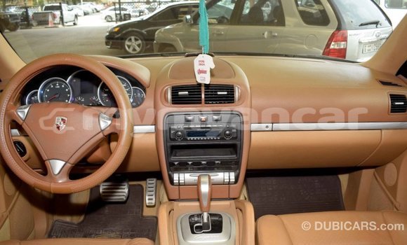 Buy Import Porsche Cayenne Green Car in Import - Dubai in Ayeyarwady Buy Import Porsche Cayenne Green Car in Import - Dubai in Ayeyarwady