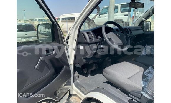 Buy Import Toyota Hiace White Car in Import - Dubai in Ayeyarwady Buy Import Toyota Hiace White Car in Import - Dubai in Ayeyarwady
