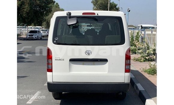 Buy Import Toyota Hiace White Car in Import - Dubai in Ayeyarwady Buy Import Toyota Hiace White Car in Import - Dubai in Ayeyarwady