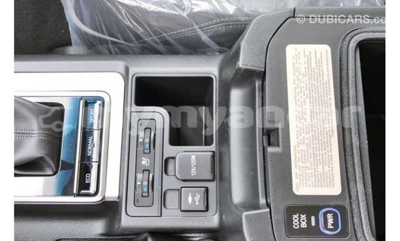 သွင်းကုန် Toyota Prado Blue ကား Import - Dubai Ayeyarwady သွင်းကုန် Toyota Prado Blue ကား Import - Dubai Ayeyarwady