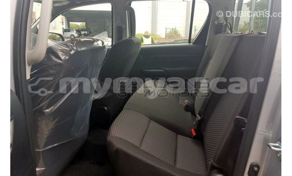 Buy Import Toyota Hilux Brown Car in Import - Dubai in Ayeyarwady Buy Import Toyota Hilux Brown Car in Import - Dubai in Ayeyarwady