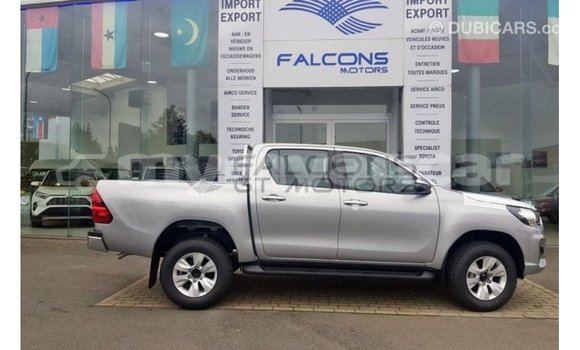 Buy Import Toyota Hilux Brown Car in Import - Dubai in Ayeyarwady Buy Import Toyota Hilux Brown Car in Import - Dubai in Ayeyarwady
