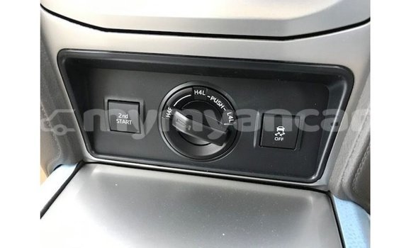 Acheter Import Voiture Toyota Prado Blanc à Import - Dubai, #<Region:0x000000000c5121b8> Acheter Import Voiture Toyota Prado Blanc à Import - Dubai, #<Region:0x000000000c5121b8>