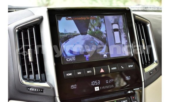 သွင်းကုန် Toyota Land Cruiser White ကား Import - Dubai Ayeyarwady သွင်းကုန် Toyota Land Cruiser White ကား Import - Dubai Ayeyarwady