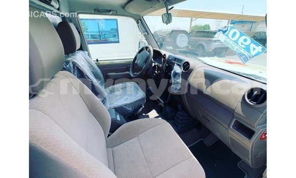 Buy Import Toyota Land Cruiser Beige Car in Import - Dubai in Ayeyarwady Buy Import Toyota Land Cruiser Beige Car in Import - Dubai in Ayeyarwady