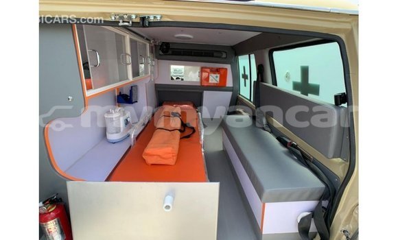 Buy Import Toyota Land Cruiser Beige Car in Import - Dubai in Ayeyarwady Buy Import Toyota Land Cruiser Beige Car in Import - Dubai in Ayeyarwady