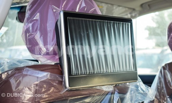 Buy Import Toyota Land Cruiser White Car in Import - Dubai in Ayeyarwady Buy Import Toyota Land Cruiser White Car in Import - Dubai in Ayeyarwady