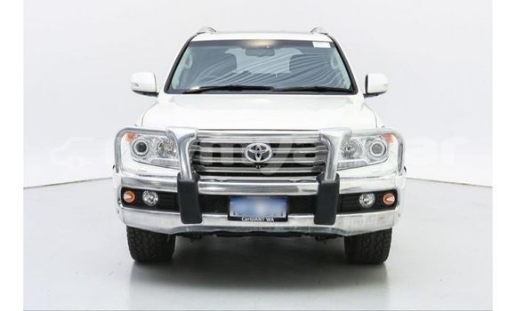 Acheter Import Voiture Toyota Land Cruiser Blanc à Import - Dubai, #<Region:0x000000000c5121b8> Acheter Import Voiture Toyota Land Cruiser Blanc à Import - Dubai, #<Region:0x000000000c5121b8>