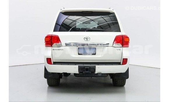 Acheter Import Voiture Toyota Land Cruiser Blanc à Import - Dubai, #<Region:0x000000000c5121b8> Acheter Import Voiture Toyota Land Cruiser Blanc à Import - Dubai, #<Region:0x000000000c5121b8>