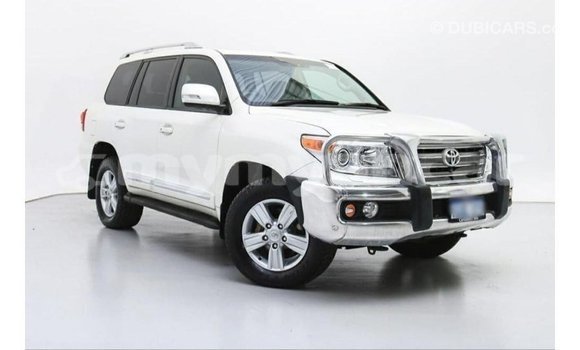 Acheter Import Voiture Toyota Land Cruiser Blanc à Import - Dubai, #<Region:0x000000000c5121b8> Acheter Import Voiture Toyota Land Cruiser Blanc à Import - Dubai, #<Region:0x000000000c5121b8>