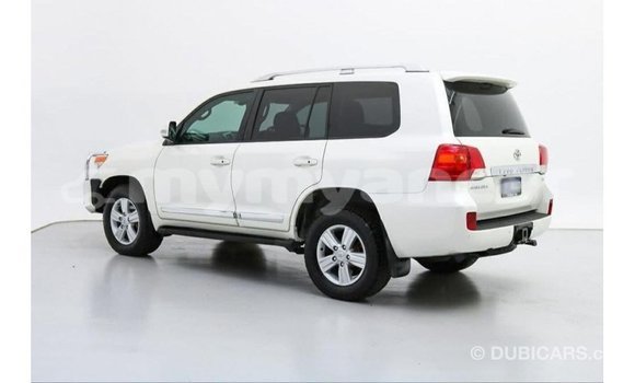 Acheter Import Voiture Toyota Land Cruiser Blanc à Import - Dubai, #<Region:0x000000000c5121b8> Acheter Import Voiture Toyota Land Cruiser Blanc à Import - Dubai, #<Region:0x000000000c5121b8>