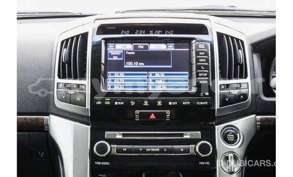 Acheter Import Voiture Toyota Land Cruiser Blanc à Import - Dubai, #<Region:0x000000000c5121b8> Acheter Import Voiture Toyota Land Cruiser Blanc à Import - Dubai, #<Region:0x000000000c5121b8>
