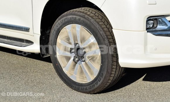 Buy Import Toyota Land Cruiser White Car in Import - Dubai in Ayeyarwady Buy Import Toyota Land Cruiser White Car in Import - Dubai in Ayeyarwady