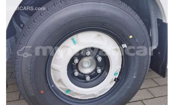 Buy Import Toyota Hiace White Car in Import - Dubai in Ayeyarwady Buy Import Toyota Hiace White Car in Import - Dubai in Ayeyarwady