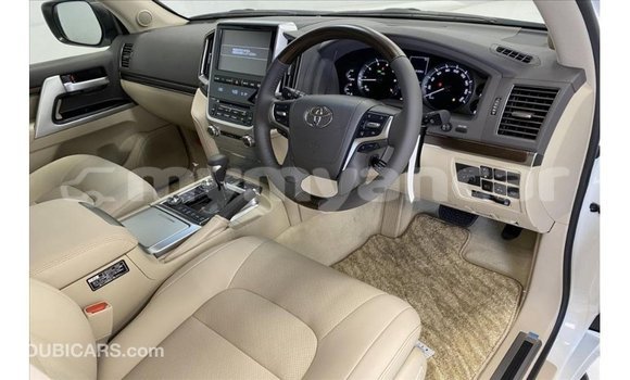 Buy Import Toyota Land Cruiser White Car in Import - Dubai in Ayeyarwady Buy Import Toyota Land Cruiser White Car in Import - Dubai in Ayeyarwady