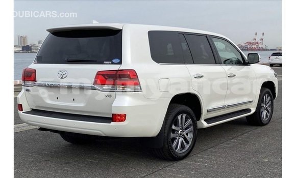 Buy Import Toyota Land Cruiser White Car in Import - Dubai in Ayeyarwady Buy Import Toyota Land Cruiser White Car in Import - Dubai in Ayeyarwady