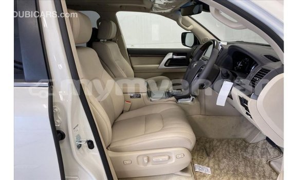 Buy Import Toyota Land Cruiser White Car in Import - Dubai in Ayeyarwady Buy Import Toyota Land Cruiser White Car in Import - Dubai in Ayeyarwady