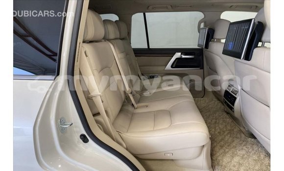 Buy Import Toyota Land Cruiser White Car in Import - Dubai in Ayeyarwady Buy Import Toyota Land Cruiser White Car in Import - Dubai in Ayeyarwady